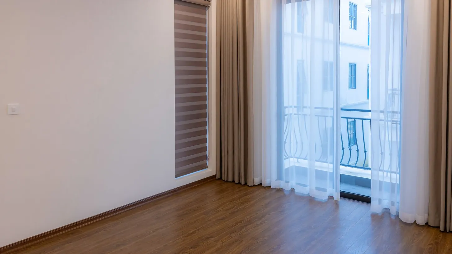 Window treatments for Newcastle homes: coastal salt air and heat, LuxeShutters